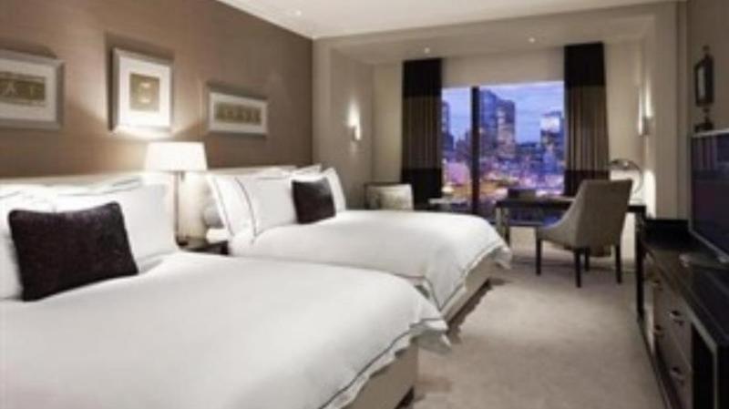 Crown Towers Melbourne Hotel Exterior photo A room at the Mandarin Oriental, New York