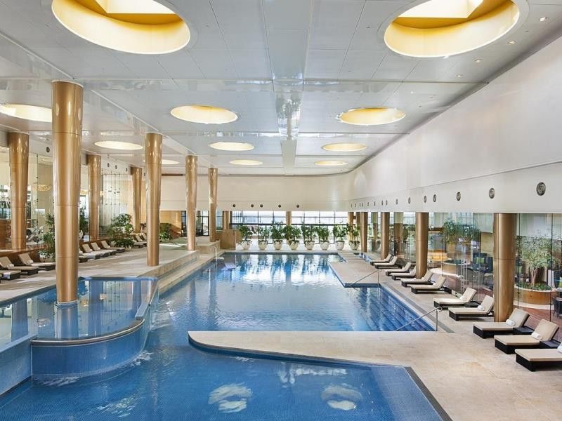 Crown Towers Melbourne Hotel Exterior photo The pool at the spa